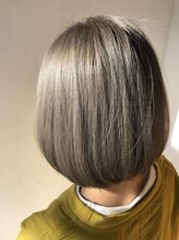 パサつき・広がりを抑えて艶を引き出す白髪染め