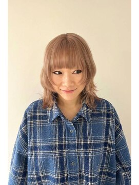 ロマリア 渋谷 渋谷宮益坂(Lomalia) ベージュレイヤーカット[渋谷駅/ダブルカラー/ケアブリーチ]