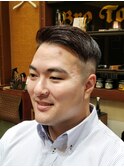 ビジネス向けバーバースタイルフェードカット