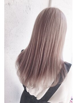 エイト 福岡天神店(EIGHT fukuoka) 透明感たっぷりなミルクティーベージュ