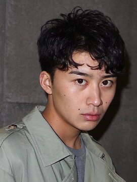 フランクスバーバー アンド ビアークラブ(FRANK'S BARBER and BEER CLUB) かき上げヘアショートレイヤー七三オールバックRコンマヘア