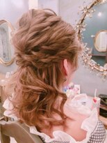 ヘアメイクアンドセットサロン リッコ(Hair make&set salon Ricco)&nbsp;ハーフアップスタイル