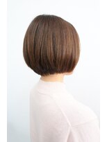 ヘアーサロン ツイン 20代30代40代/丸みショートボブ/ナチュラルカラー