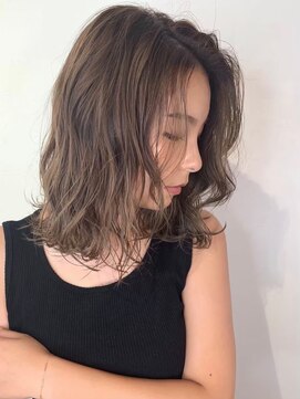 アンダーバーホワイト 静岡店(_WHITE) ゆるふわミディウェーブ