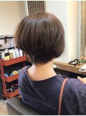 前下がり丸みショート