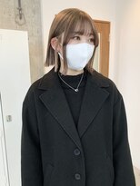 サクラ オモテサンドウ(SAKURA)&nbsp;切りっぱなしボブ ミルクティーブラウン イヤリングカラー