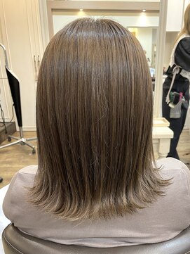 アルターリール(aL ter Rire) ミルクティーベージュ/イルミナカラー/中村郁未