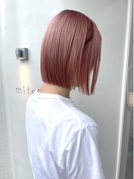 ミテ(mite) コーラルピンク/ピンクカラー/ボブ/ブリーチカラー