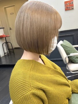 ヒート バイ アンカットラウンジ 渋谷(HEAT by UNCUT&LOUNGE) ダブルカラー/ミルクティーベージュ/グレージュ/ミニボブ