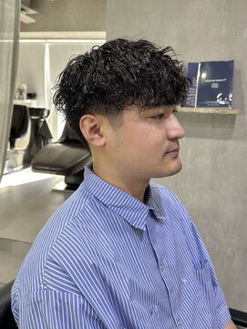 ラック(LUCK) ダークアッシュ/アッシュブラック/カルマパーマ/ベリーショート