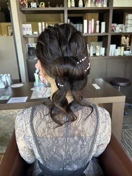 イングスジャパン(ings JAPAN) シニヨンアレンジ