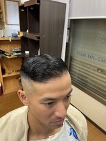 ラッキー(LUCKY)&nbsp;ツーブロックフェイドスタイル