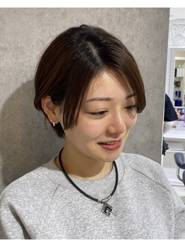 エアー 青山(AIR) 前髪なし耳掛け丸みくびれショートボブ20代30代40代50代60代