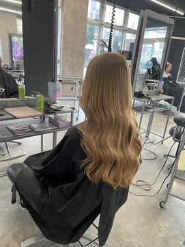 スワン アサヒカワ(SWAN ASAHIKAWA) 一回ブリーチでミルクティーベージュ