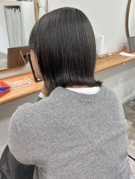 エニエンメイクス 立川(ENIEN MAKE'S) 立川切りっぱなしボブ/外ハネボブ/地毛風カラー/髪質改善