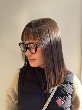 ギネス(Giness) 艶髪ストレート＊ナチュラルミディアム小顔