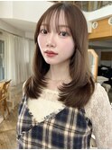 ミディアムレイヤーカット顔周りカットグレージュ触覚韓国巻き