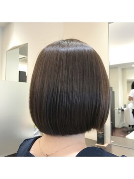 ウィロー(WILLOW) 【WILLOW】シンプルボブ(井下貴史)