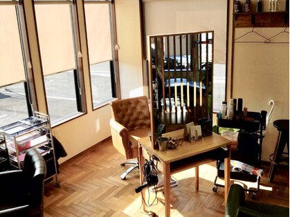 スタッド ザ ヘアー(STUD THE HAIR)の写真