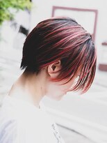 ニーイチイチ(211)&nbsp;似合わせカットイメチェン/ピンクレッド/ツートンカラー