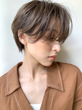 ミラバイグリーン(Mira by green) クールショート×ベージュカラー