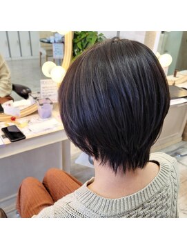 クレア(CREA) トップふんわりショート