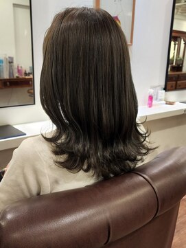 インビテーション(invitation) オリーブグレージュ