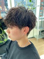 ウェイビーエフティフィフス 横浜西口(WAVEY ft.fifth) 波巻きパーマツイストスパイラルパーマ刈り上げメンズマッシュ