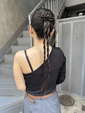 ビビト(bibito) bibito ヘアセット　ヘアアレンジ　ねじねじアレンジ　ロング