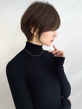 アンド ストーリーズ(&STORIES) 前髪あり耳掛け丸みくびれ大人ショートボブ20代30代40代50代＊