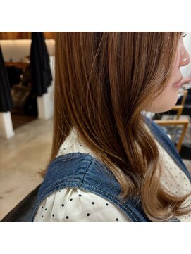 エシレ(esille.) 透明感、透け感ベージュカラー