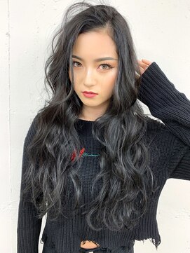 ロゼ 茨木(Rose) 【ROSE】黒髪＿レイヤーカット＿センターパート＿ロング