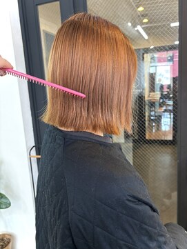 イースエモーション(ease et motion) 【天神.大名.今泉】暖かみあるオレンジベージュ