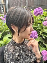 40代50代60代耳かけショート前髪なしハンサムショート白髪ぼかし