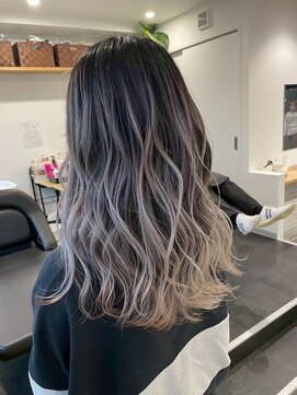カラ ヘアーサロン(Kala Hair Salon) ハイライトバレイヤージュダブルカラーケアブリーチ20代30代40代