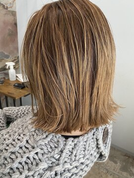 ビーヒアナウ N゜03 金沢駅西店(BE HERE NOW) highlight color