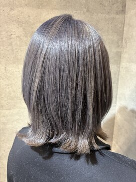 TONE(トーン)by Chara 池袋 髪質改善 ダブルカラー 【4月上旬OPEN(予定)】 外はねグレージュカラー【池袋東通り】