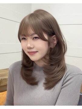ビュー フクオカ(VIEW FUKUOKA) セミロング/顔周り/前髪/レイヤー/韓国風/ダブルカラー