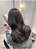 【近藤】ツヤ感たっぷりオリーブグレージュ