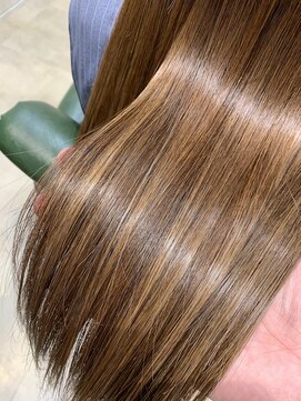 ウルプラスアイ(URU+ai) コントラストローライトがキレイな冬カラー