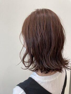 ミリ(miliii___.) フェミニンロブ