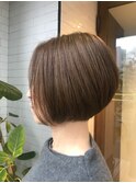 ショートボブ/ヘルシースタイル/ベージュカラー