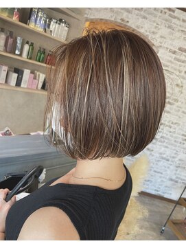 アンシュシュ(UN CHOU-CHOU) ショートハイライトカラー