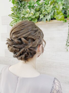 ロカット サロン(Roquat Salon) シニヨンアレンジ【エクステ/立川/立川/セット/卒業式袴】