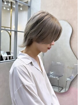 ロンド レア 天神大名店(Lond Le’a) ダブルカラーホワイトシルバーケアブリーチハイトーン韓国ブルベ