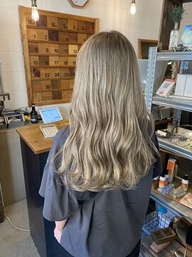 スロウ(Slow) ハイトーンベージュ