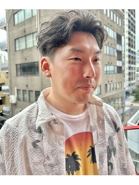 ロミーオム 本厚木(ROMMY. Homme) ツーブロック刈り上げかきあげパーマアップバングメンズヘア