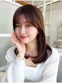 30代に人気！顔周りの後れ毛がかわいいシャギーレイヤーロング