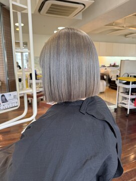 ヘアースペースブルーム プリュス 石橋店(HAIR SPACE BLOOM plus) ハイトーンボブ/ケアブリーチ/切りっぱなし/ホワイトグレージュ