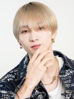 オーシャントーキョーオーバー 渋谷(OCEAN TOKYO OVER)&nbsp;韓国ヘアニュアンスコンマバングセンターパートフェザーパーマ